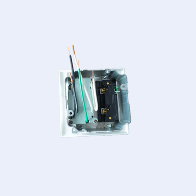 Satu Geng Lima Tiang Perak Ruffin Wall Socket Switch PreFAB FinishB pemasok